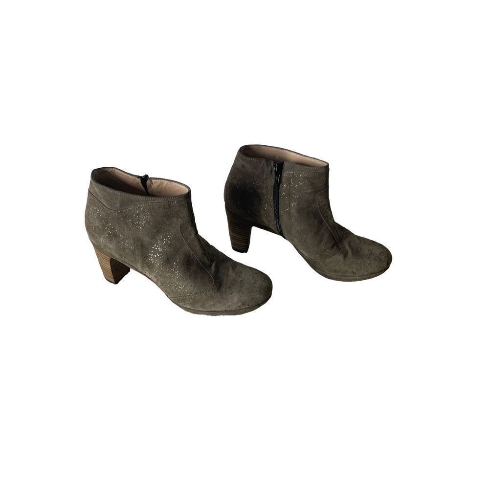 Homers Saqueto Gray Suede Embellished Booties Women’s Size 38.5
